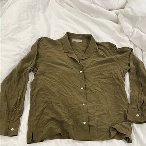 EVERLANE 100% silk button up top